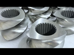 Élément à triple filetage